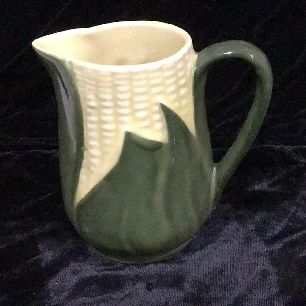 Vintage Shawnee corn creamer